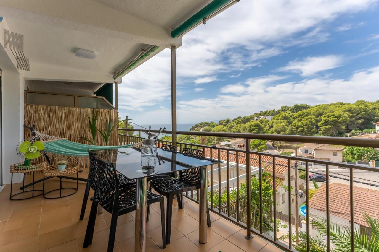 Beach Front Retro Hideaway In Salou Exterior foto