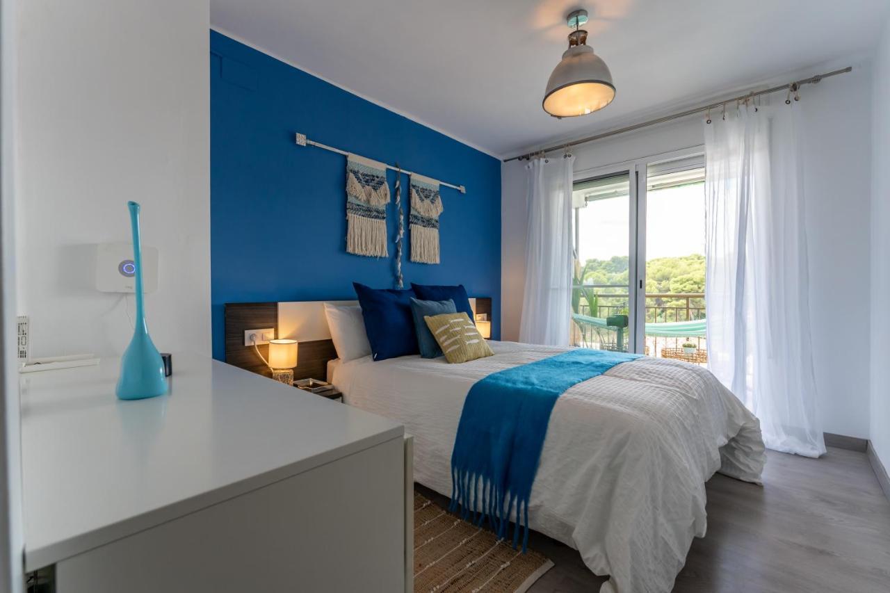 Beach Front Retro Hideaway In Salou Exterior foto