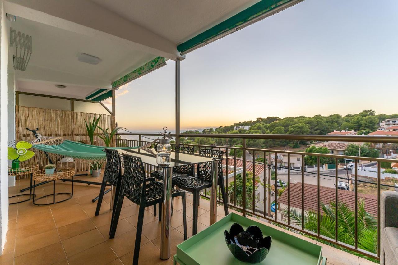 Beach Front Retro Hideaway In Salou Exterior foto